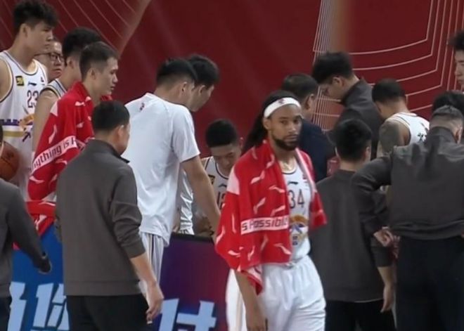 赛后传来1喜2忧萨林杰与三号位存弊端！尊龙凯时网北控107-105击败广州(图3)