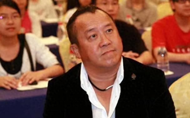 嚼口香糖与金沙总裁骑旋转木马挺幼稚尊龙凯时曾志伟澳门参加电影节台上(图8)