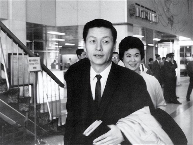 子“共享”同一女星亲兄弟为财权内斗互撕尊龙凯时app网站韩国财阀家族丑闻：父(图4)