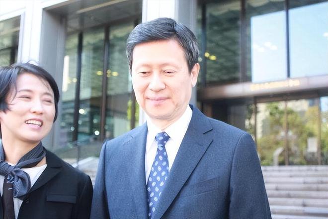 子“共享”同一女星亲兄弟为财权内斗互撕尊龙凯时app网站韩国财阀家族丑闻：父(图12)