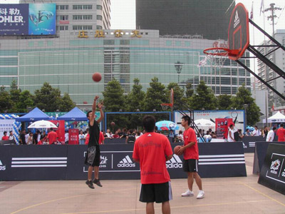 记者专栏--街球挑战赛凯时尊龙人生武汉赛区小(图3) 记者专栏--街球挑战赛凯时尊龙人生武汉赛区小(图3)