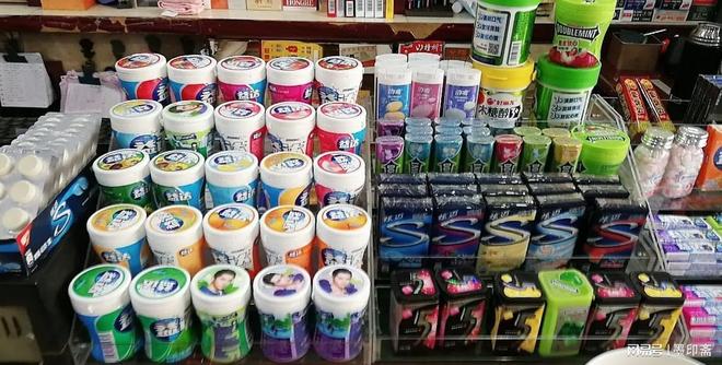 刷手机？口香糖被注意力抛弃了尊龙人生就是博排队不看货架改(图8)